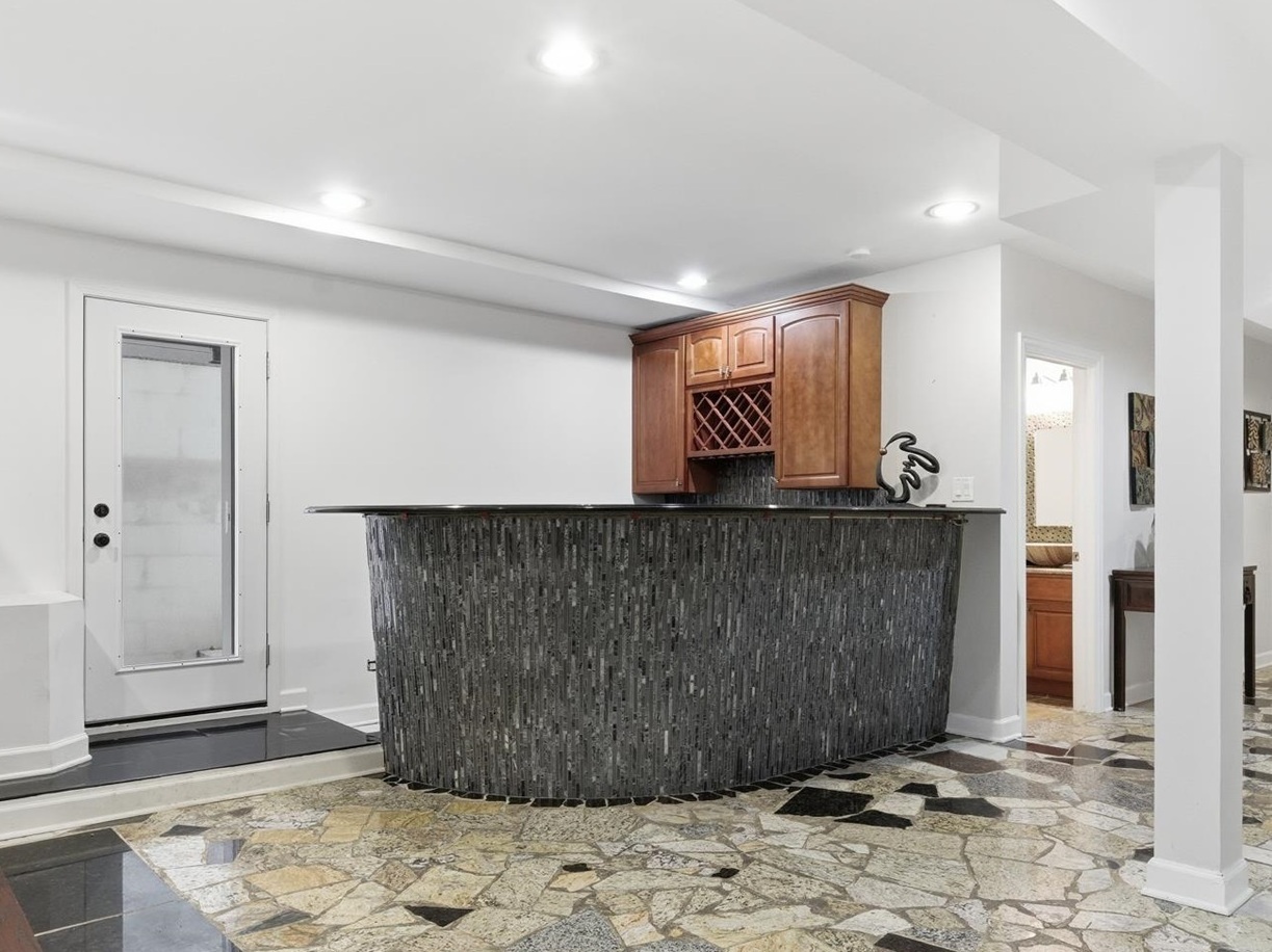 395 S Scott Street, Elmhurst, IL 60126