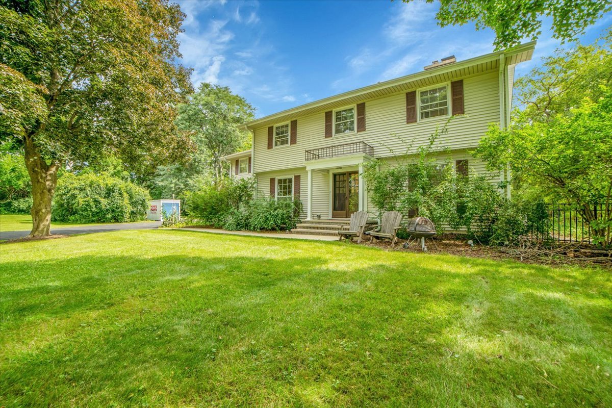 3N011 Morningside Avenue, West Chicago, IL 60185