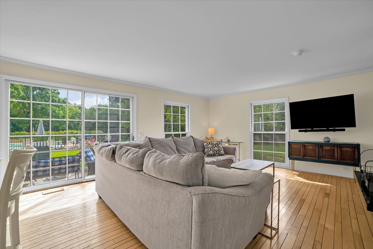 3N011 Morningside Avenue, West Chicago, IL 60185