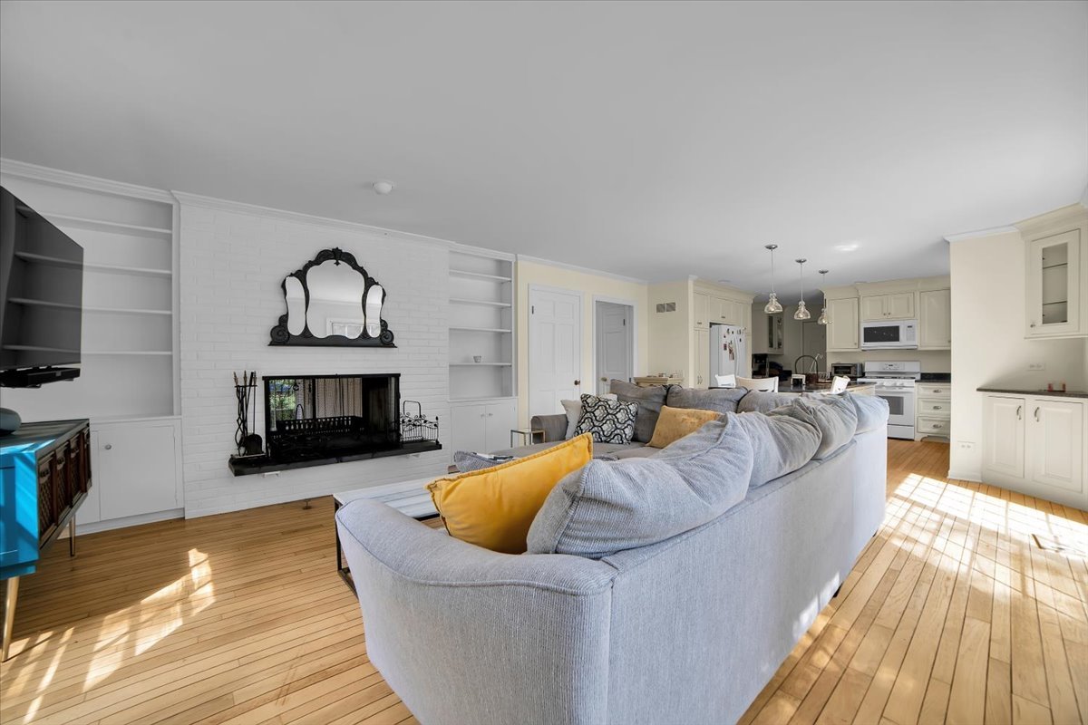 3N011 Morningside Avenue, West Chicago, IL 60185