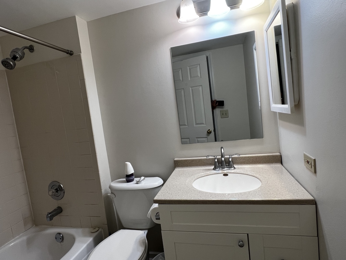 215 Brett Circle #A, Wauconda, IL 60084