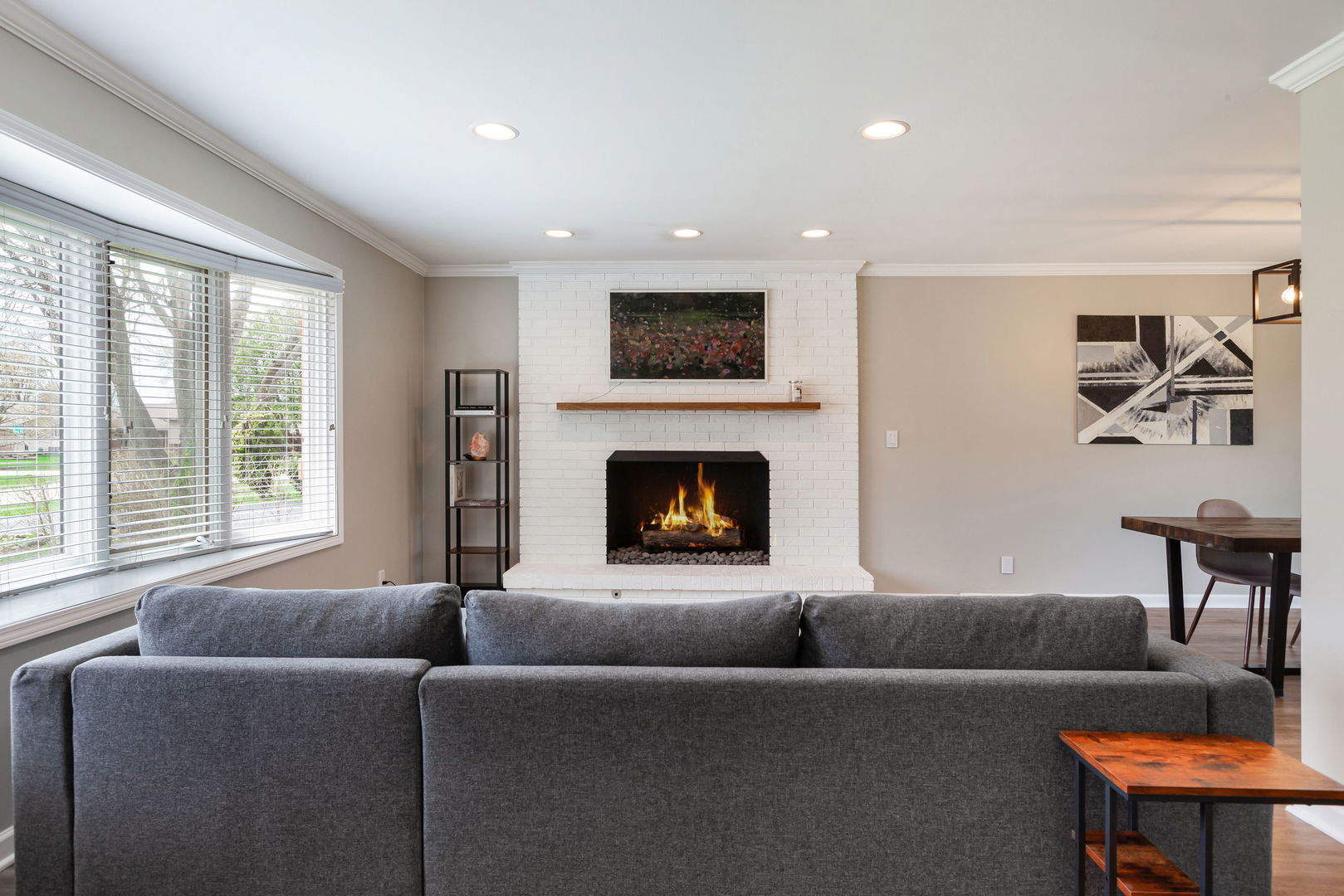 29W332 Mark Drive, Naperville, IL 60564