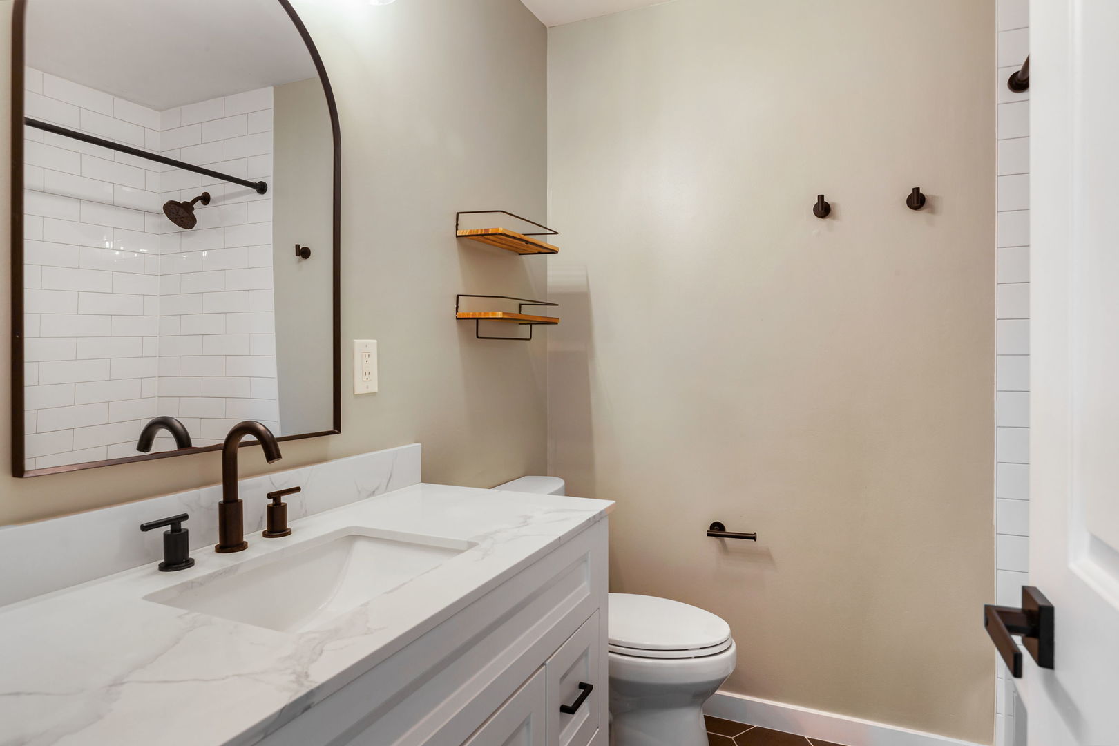 29W332 Mark Drive, Naperville, IL 60564