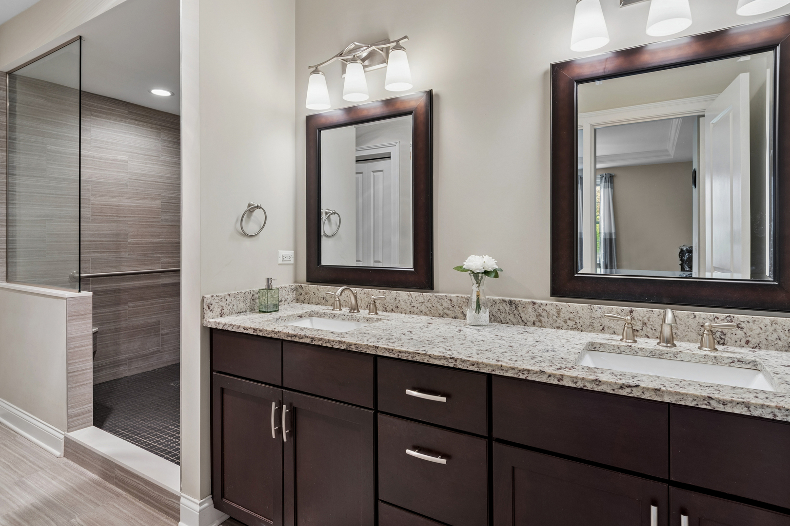 2757 Nicole Circle, Aurora, IL 60502