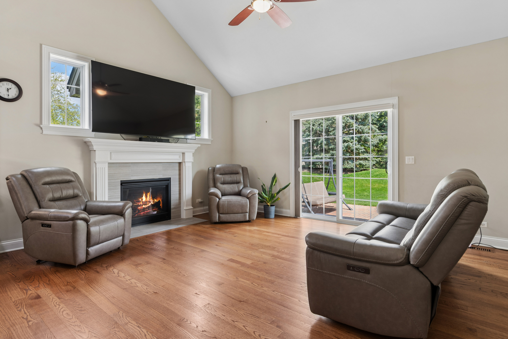 2757 Nicole Circle, Aurora, IL 60502