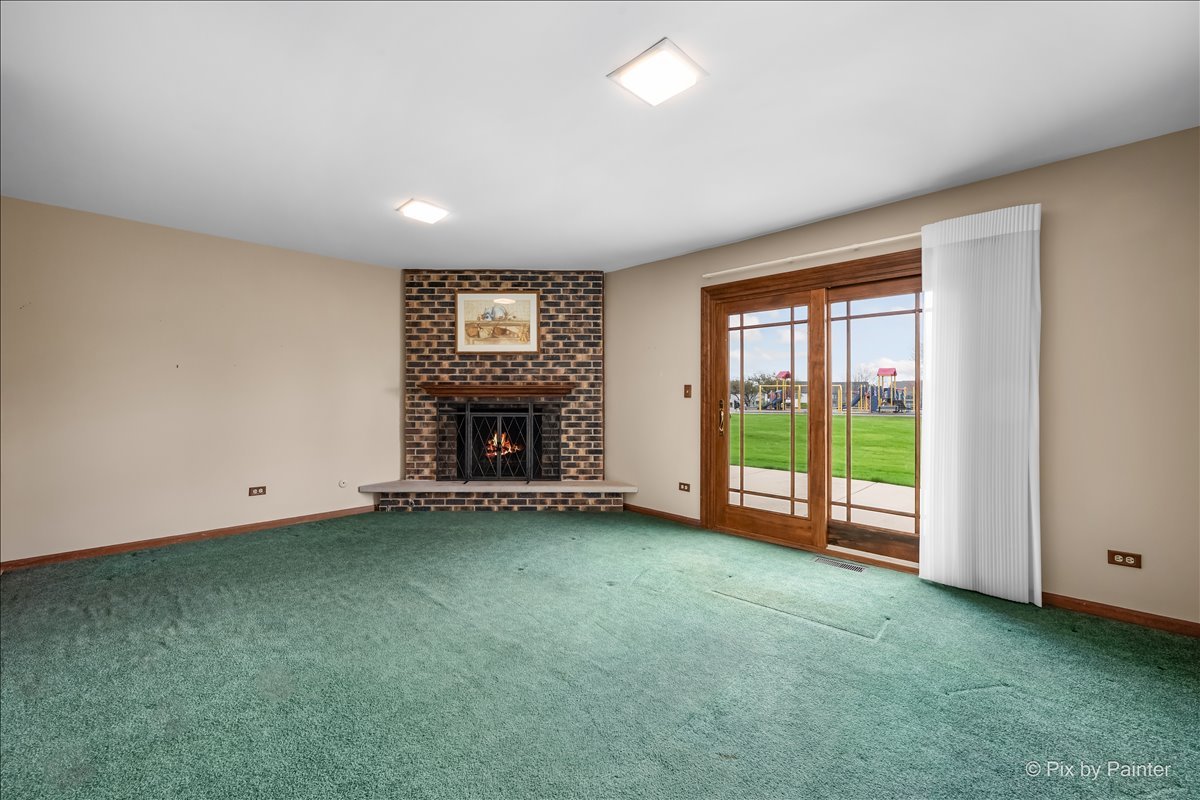 901 Garnet Circle, Schaumburg, IL 60193