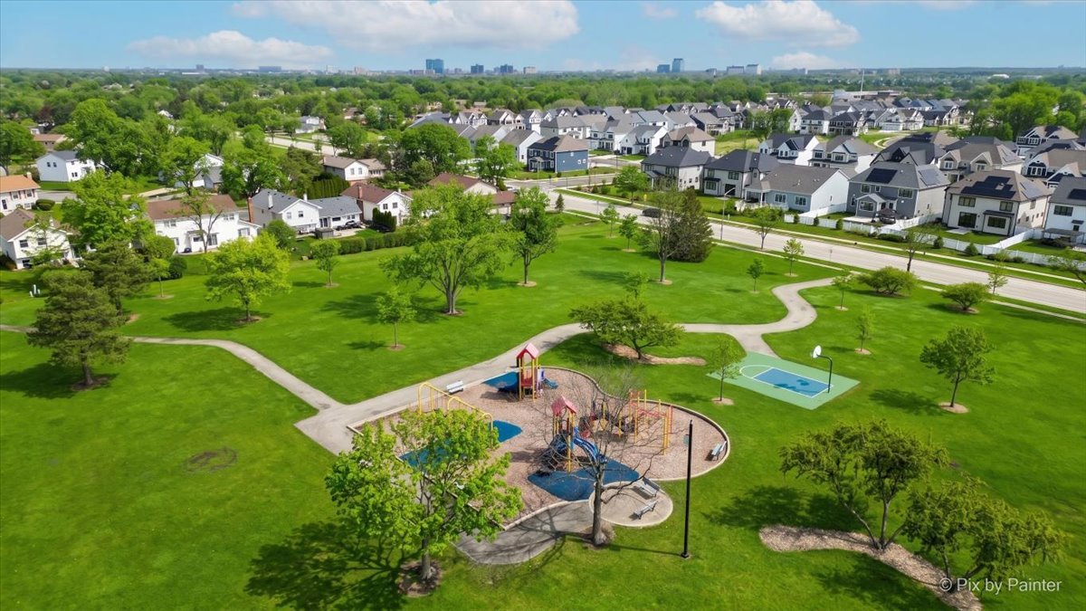 901 Garnet Circle, Schaumburg, IL 60193