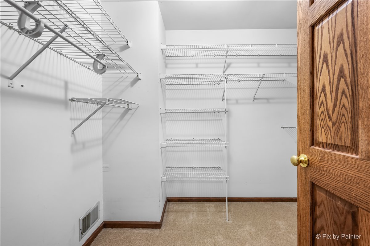 901 Garnet Circle, Schaumburg, IL 60193