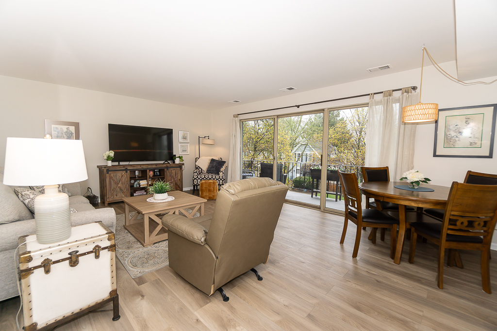 227 Elgin Avenue #3A, Forest Park, IL 60130