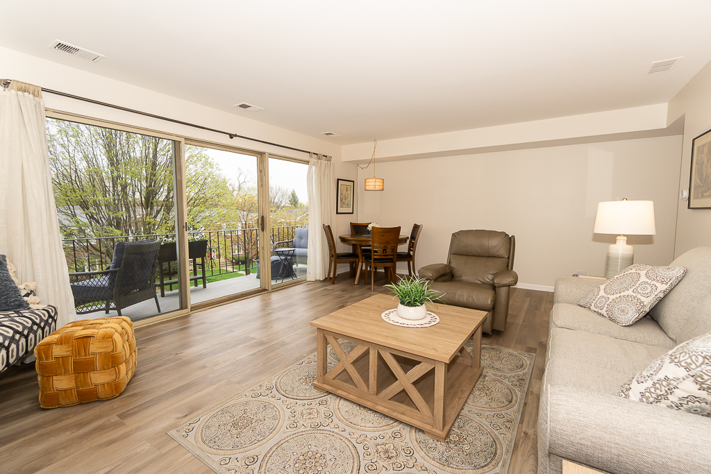 227 Elgin Avenue #3A, Forest Park, IL 60130