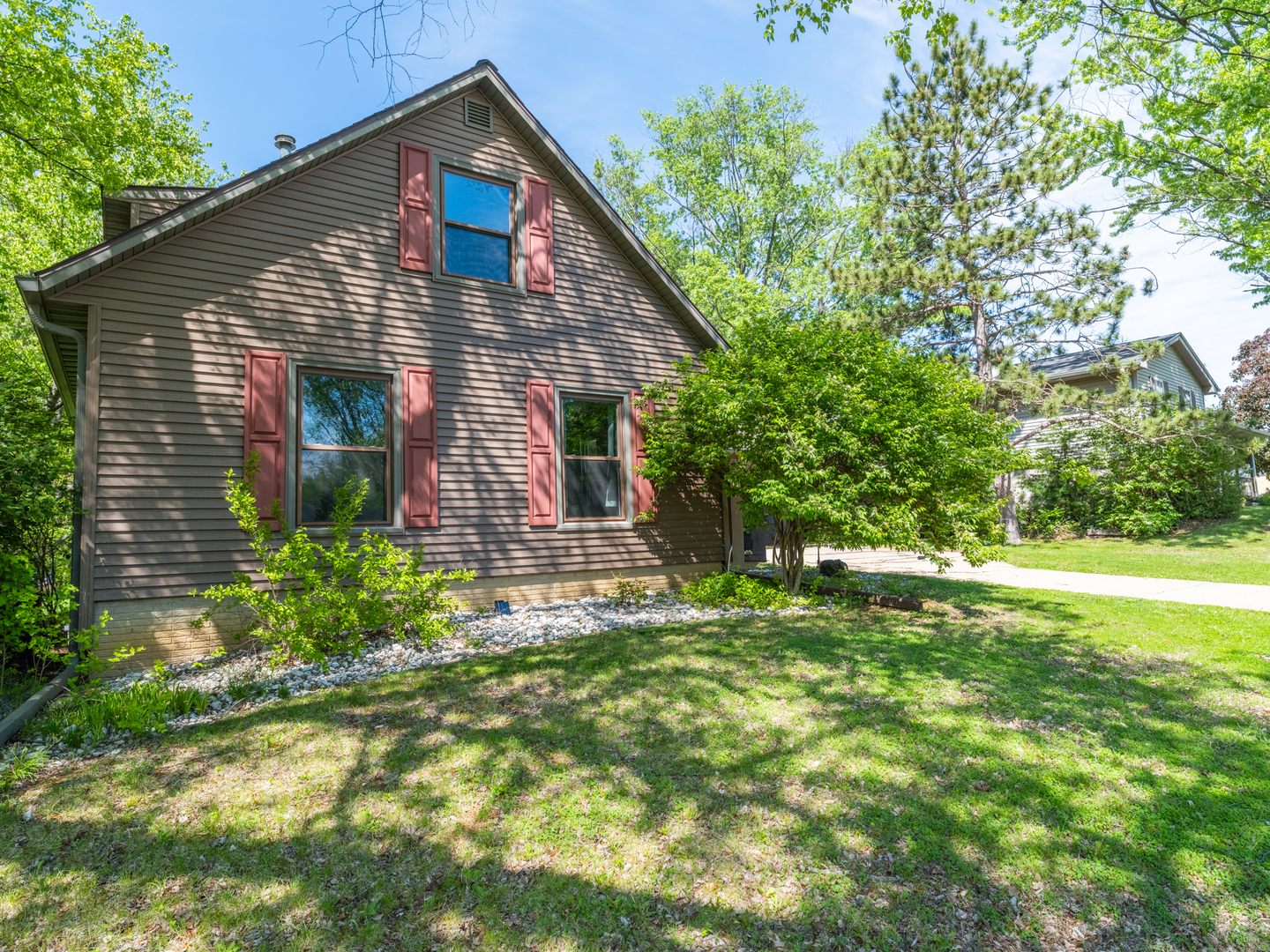 3209 W Westport Road, Peoria, IL 61615