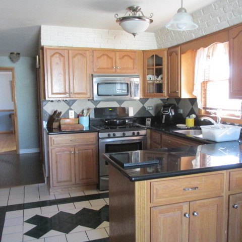 7904 Melvina Avenue, Burbank, IL 60459