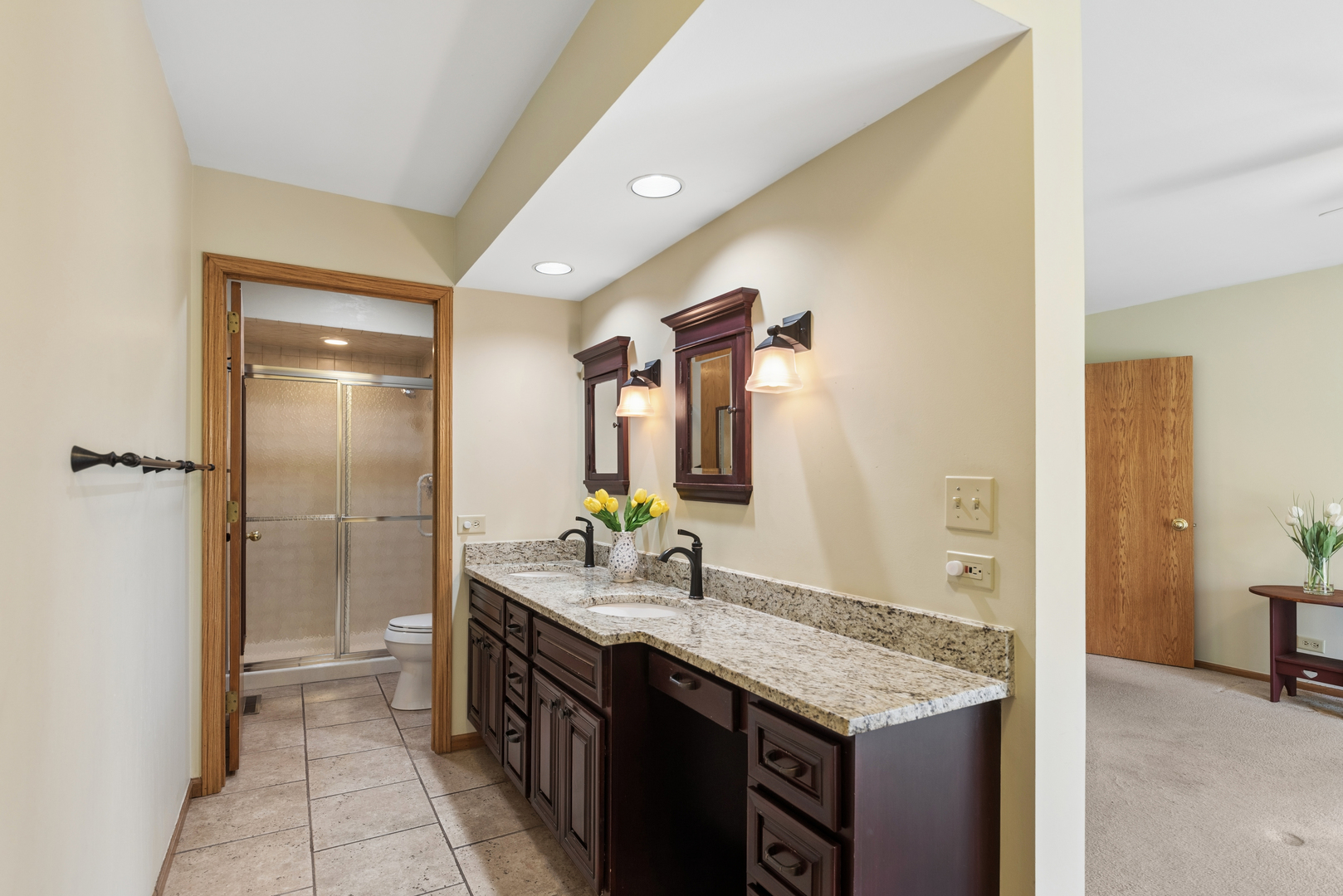 808 Kristin Court #808, Gurnee, IL 60031