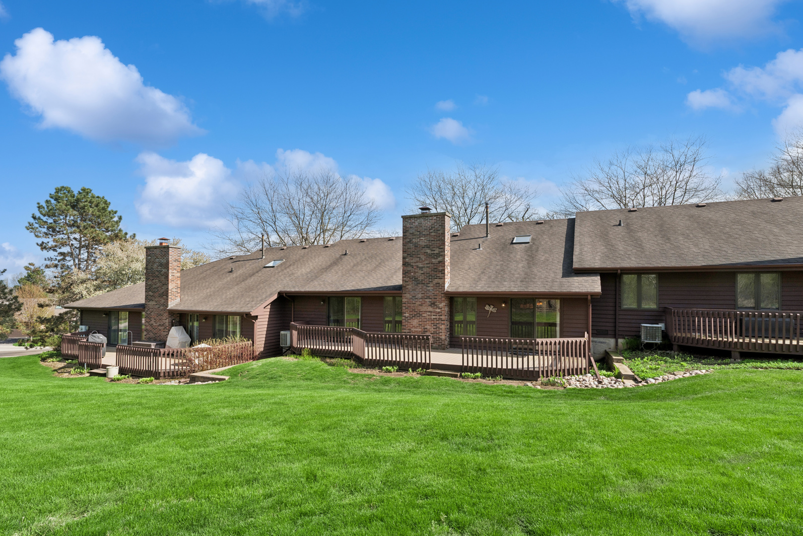 808 Kristin Court #808, Gurnee, IL 60031