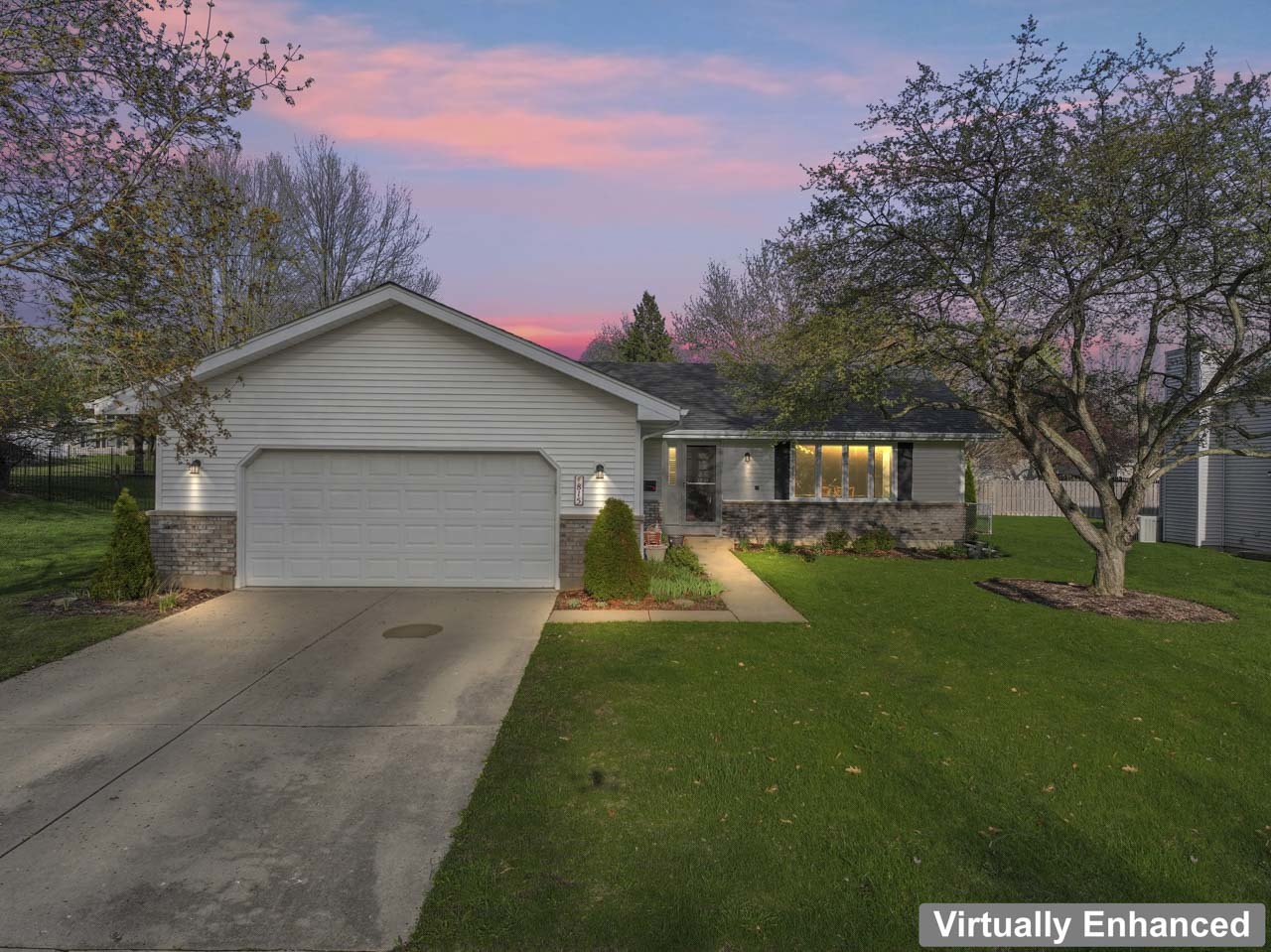 815 Carriage Drive, Algonquin, IL 60102