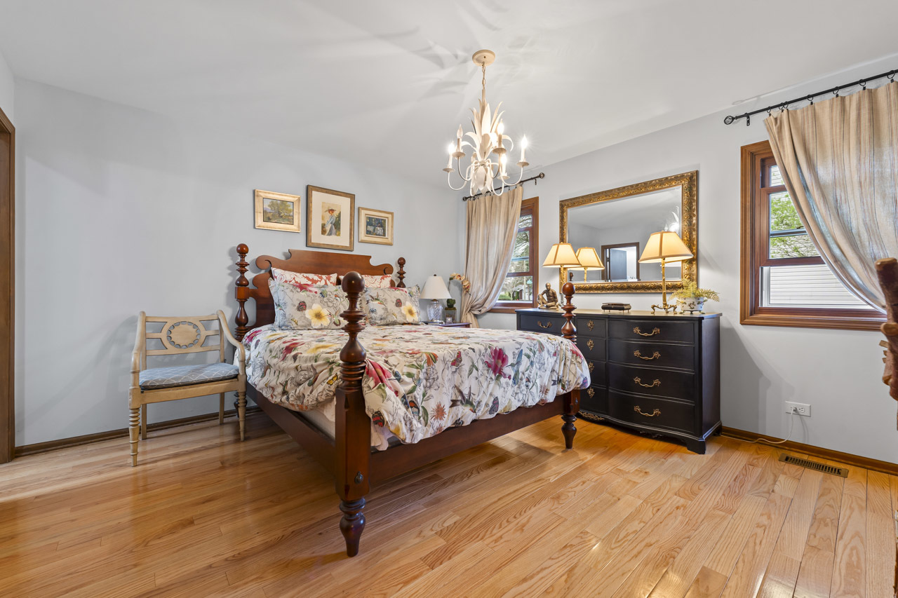 815 Carriage Drive, Algonquin, IL 60102