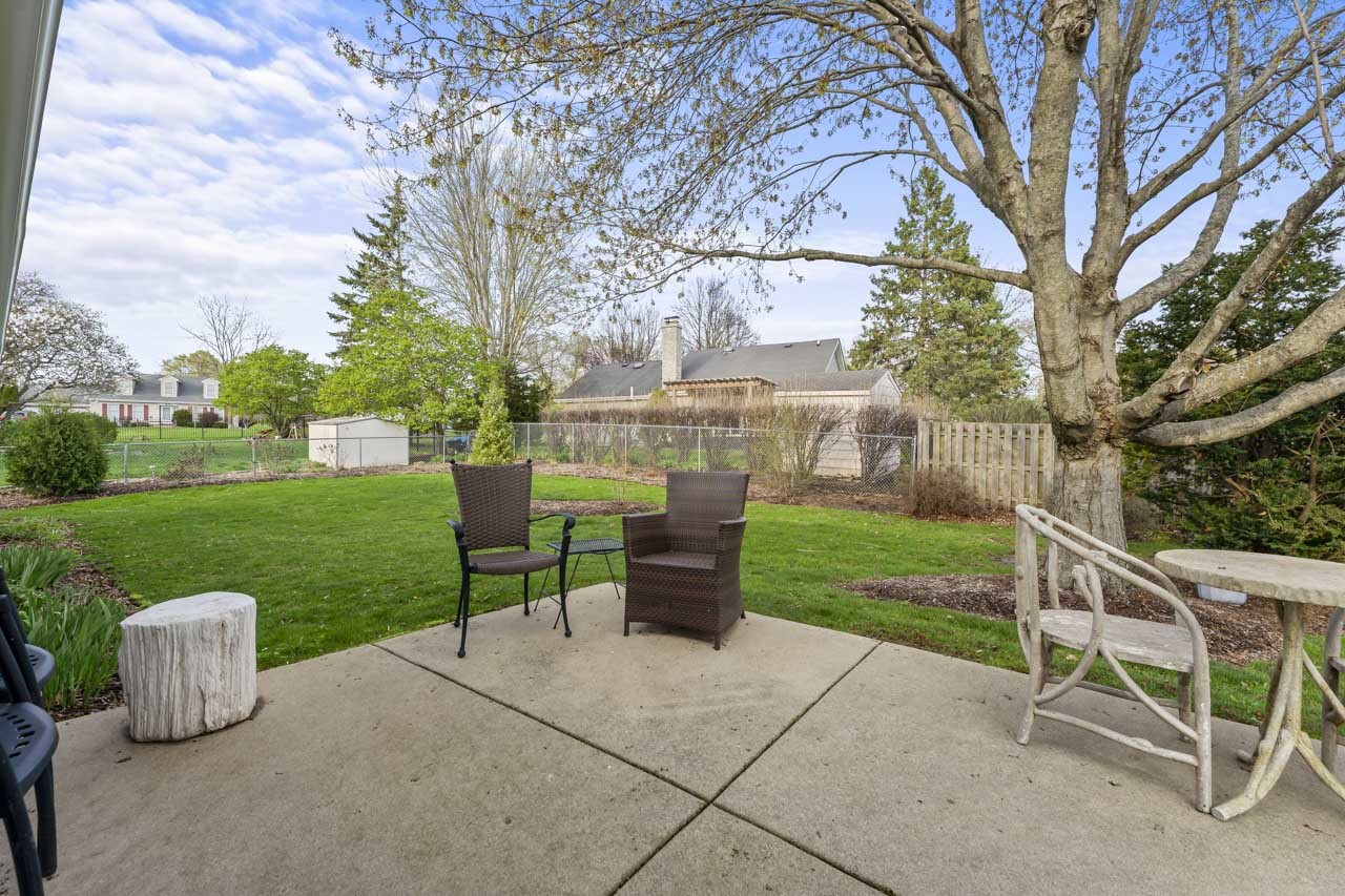 815 Carriage Drive, Algonquin, IL 60102