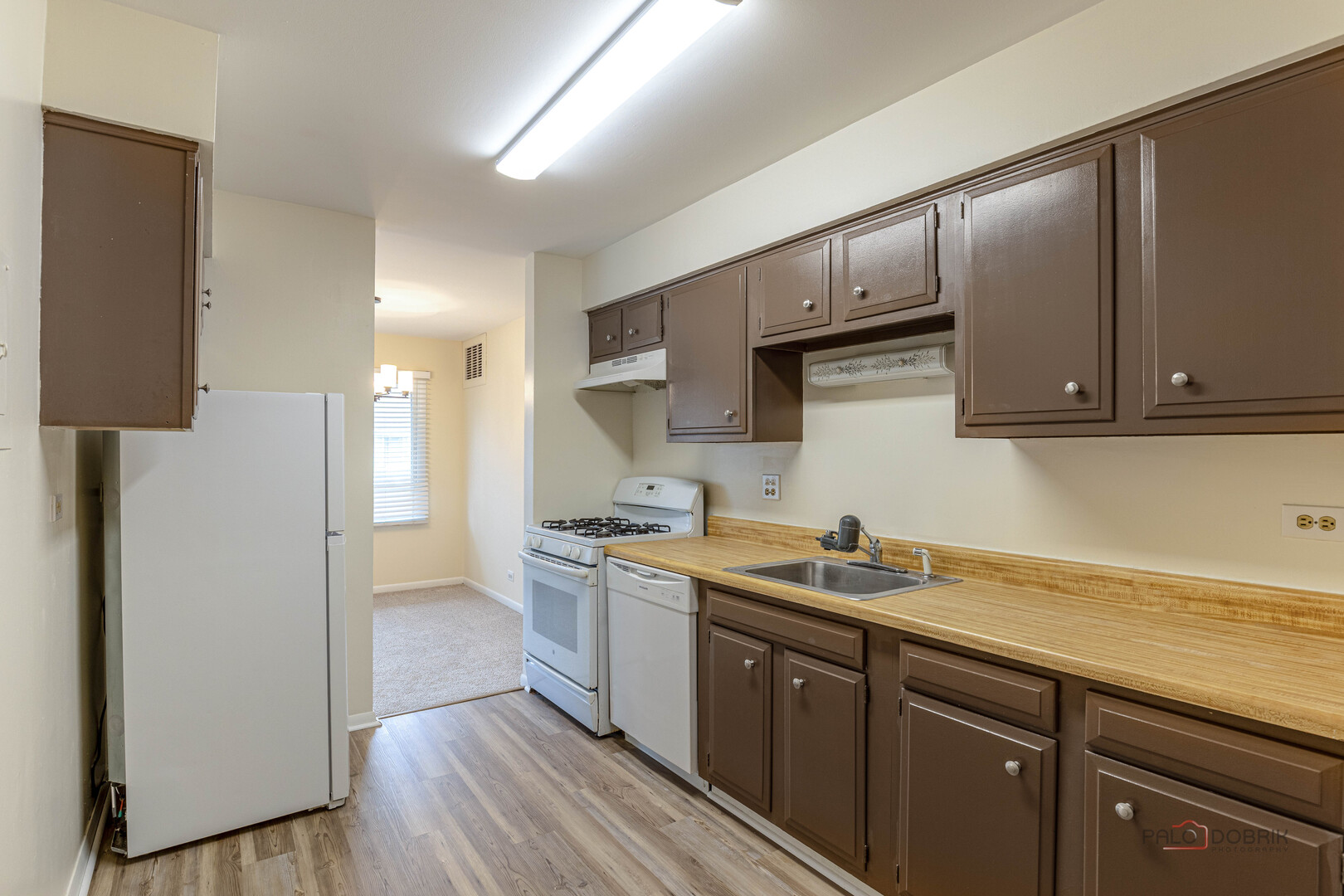 3100 Roberts Drive #5, Woodridge, IL 60517