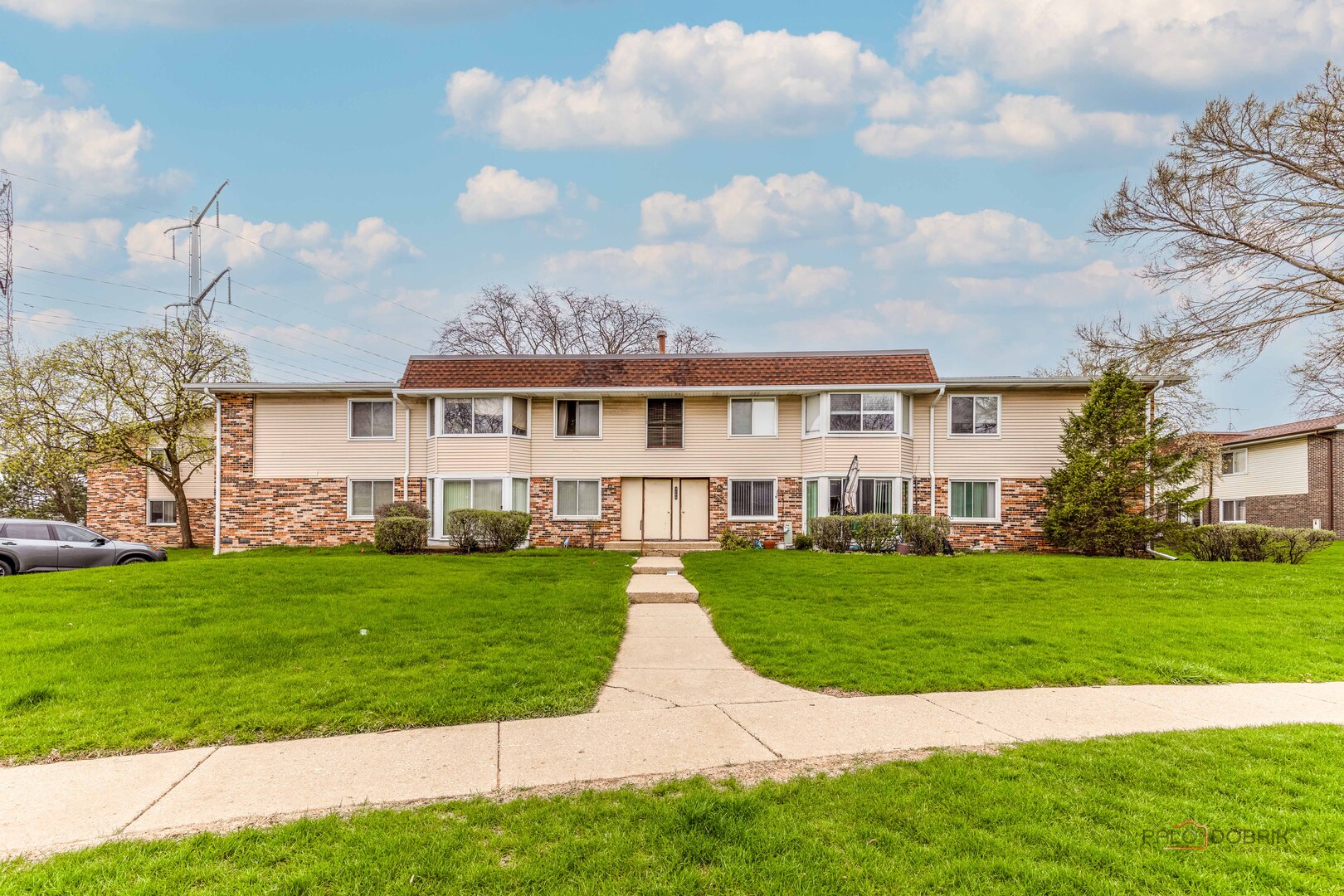 3100 Roberts Drive #5, Woodridge, IL 60517
