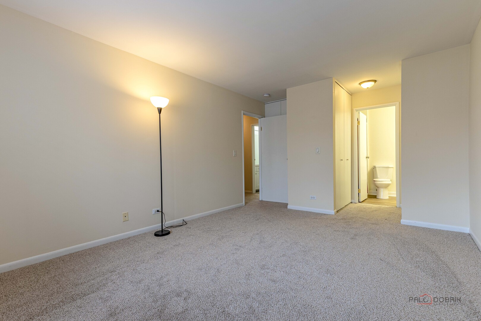 3100 Roberts Drive #5, Woodridge, IL 60517