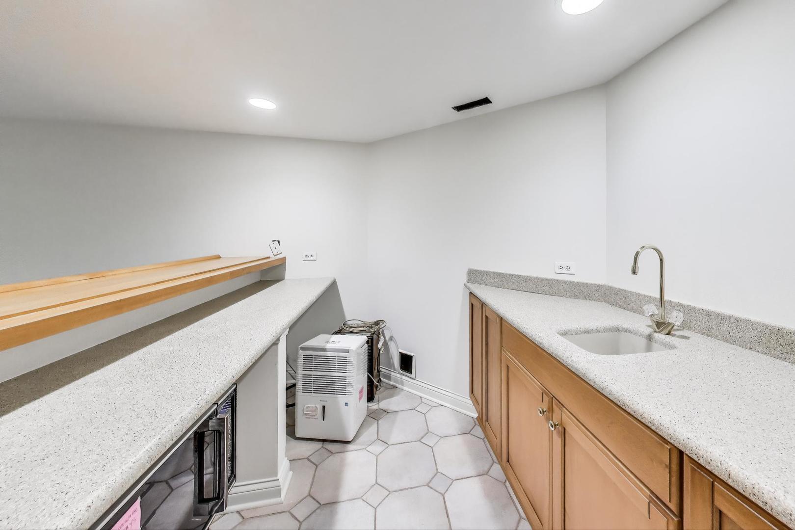 1620 TimberWoods Lane, Libertyville, IL 60048