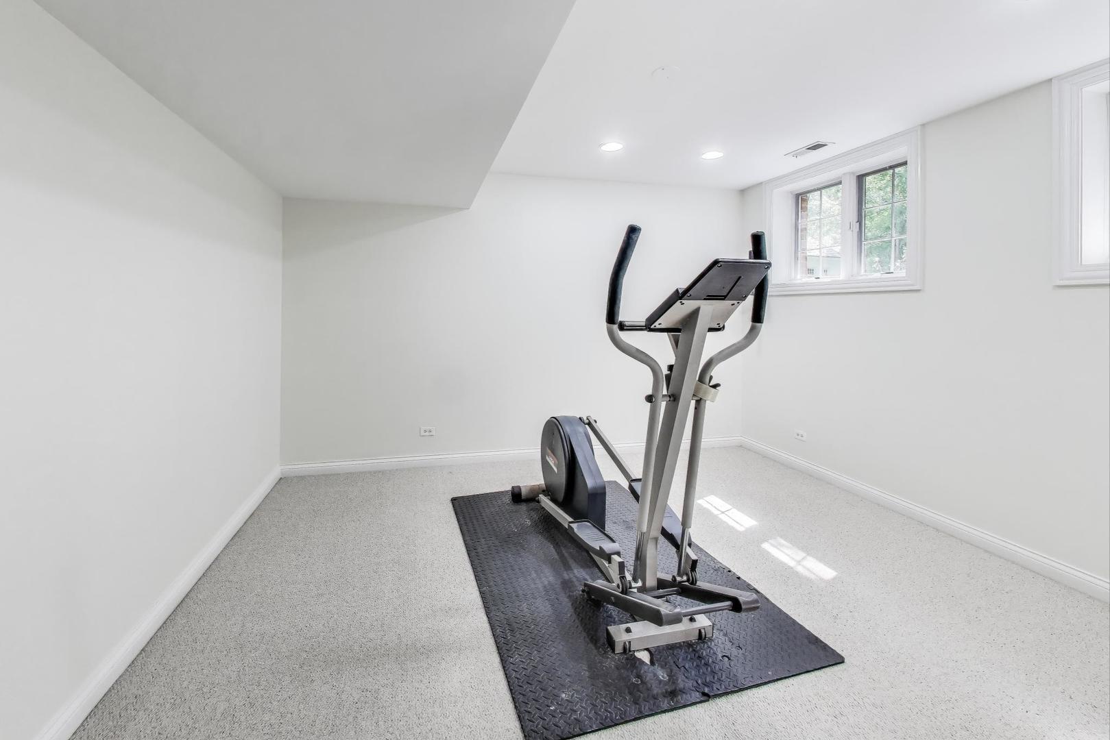 1620 TimberWoods Lane, Libertyville, IL 60048