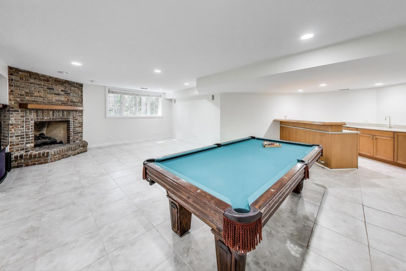 1620 TimberWoods Lane, Libertyville, IL 60048