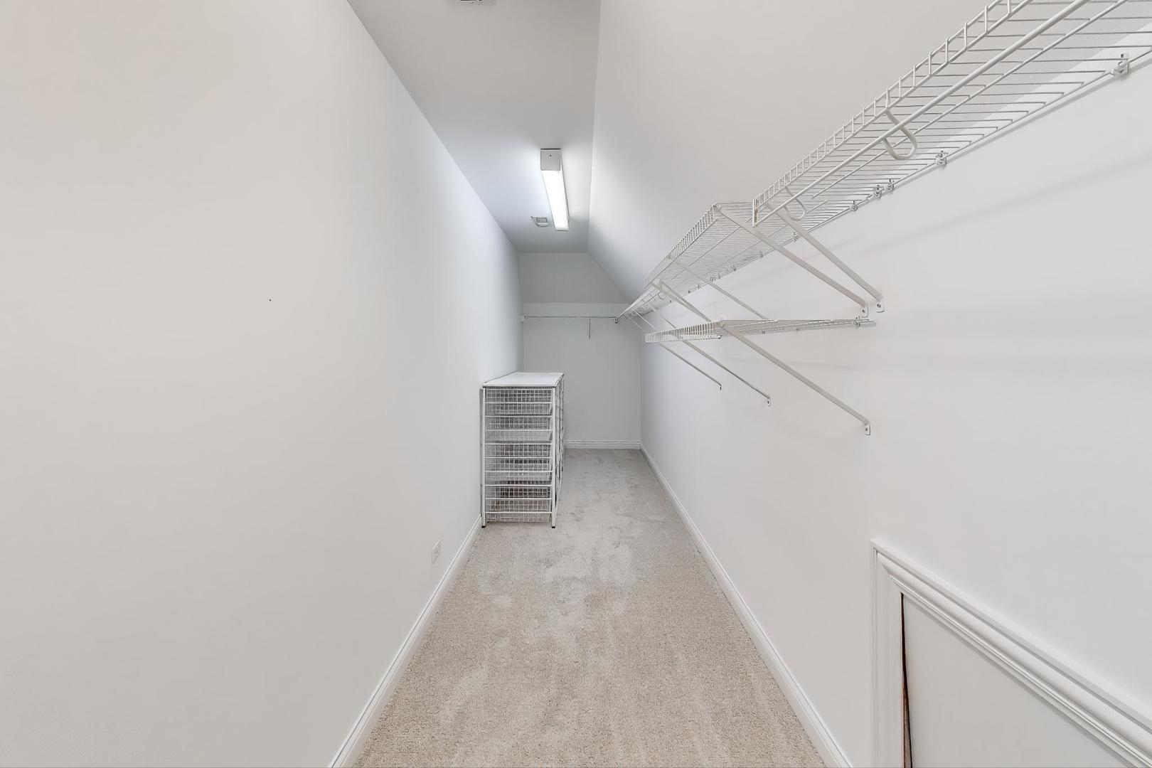 1620 TimberWoods Lane, Libertyville, IL 60048