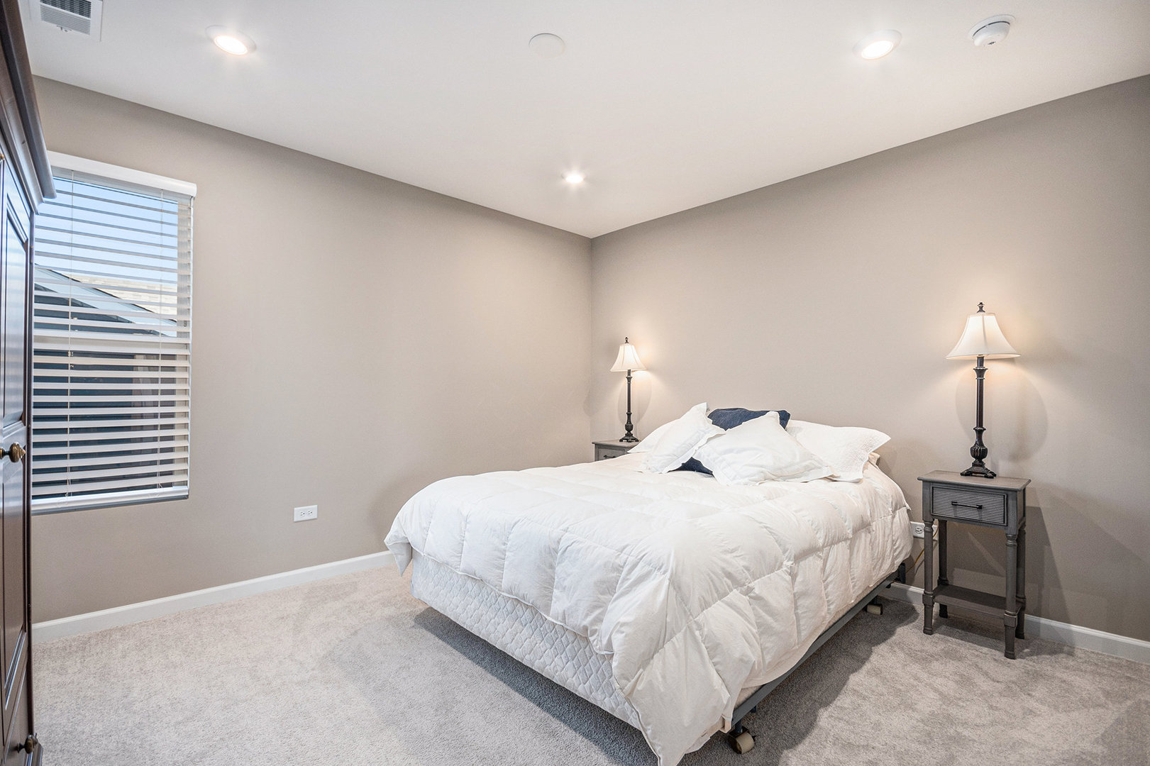 3207 Dove Mountain Drive, Aurora, IL 60503