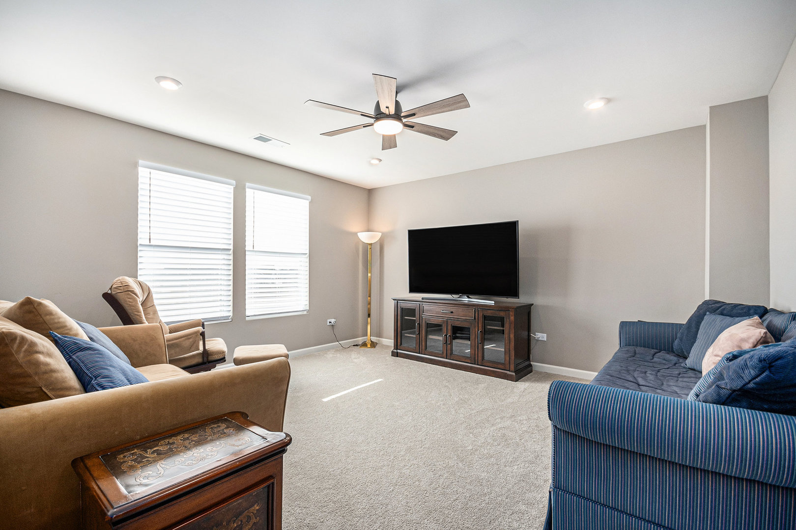 3207 Dove Mountain Drive, Aurora, IL 60503