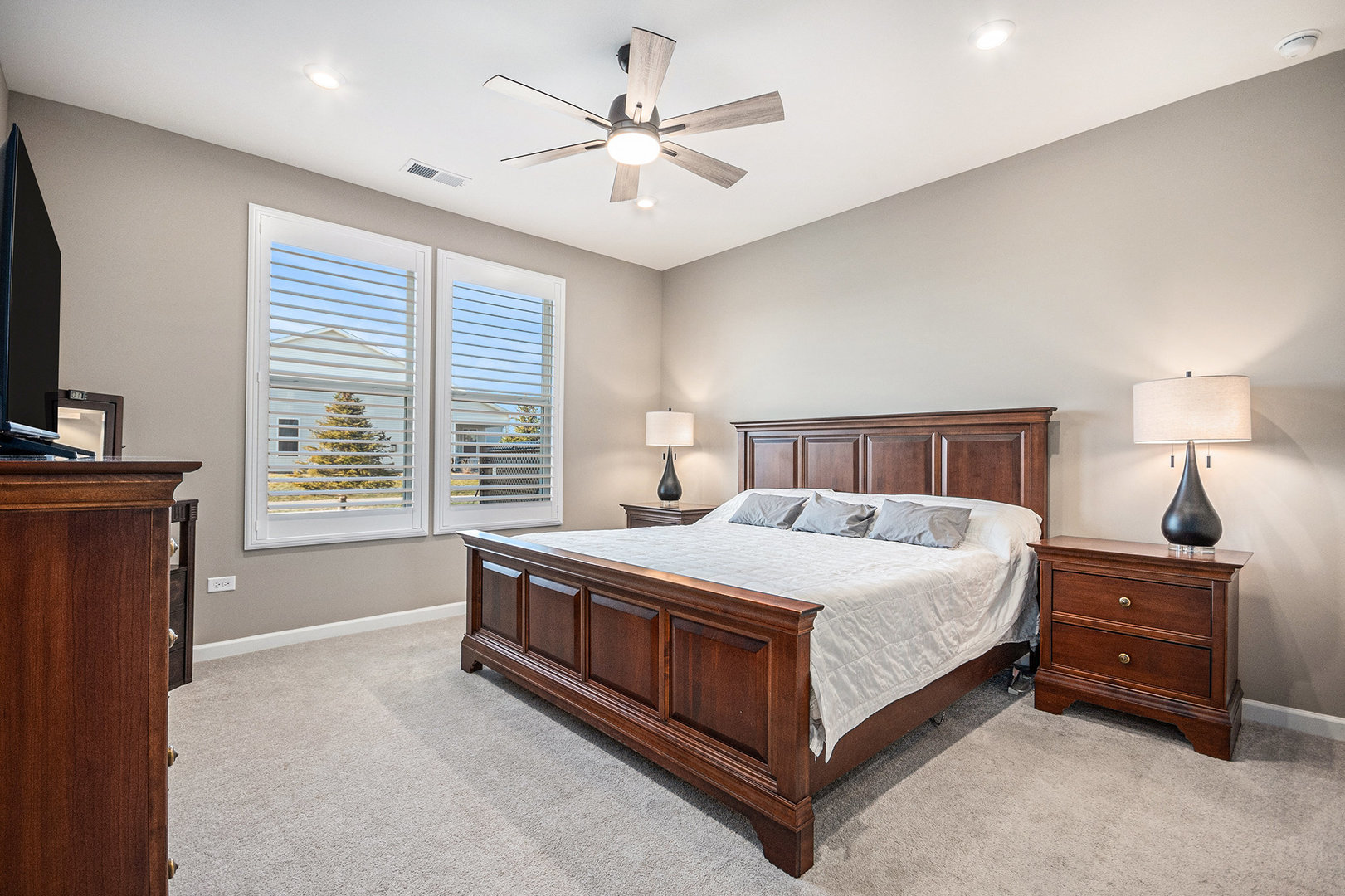 3207 Dove Mountain Drive, Aurora, IL 60503