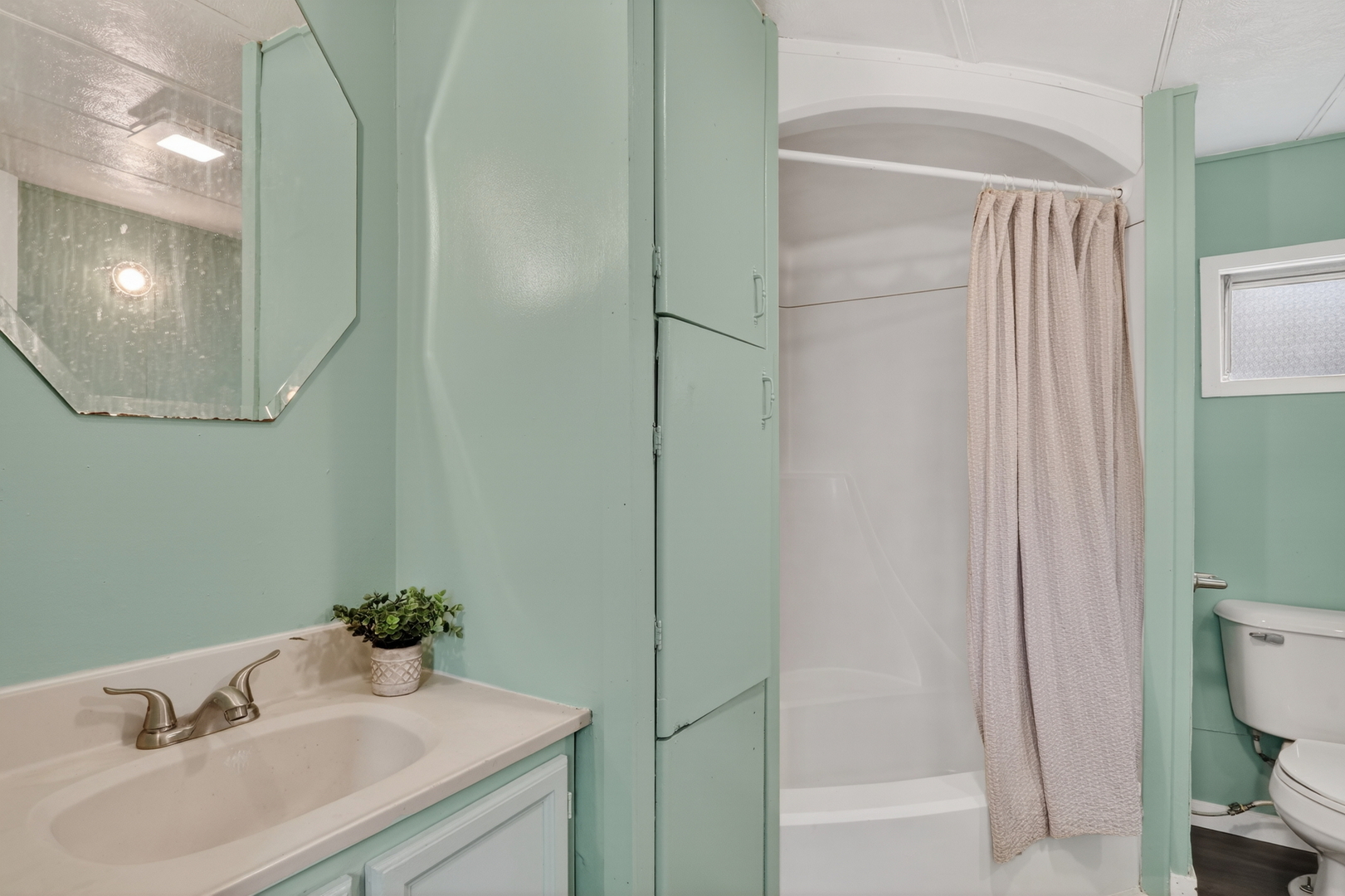 917 Lunga Drive, Round Lake, IL 60073