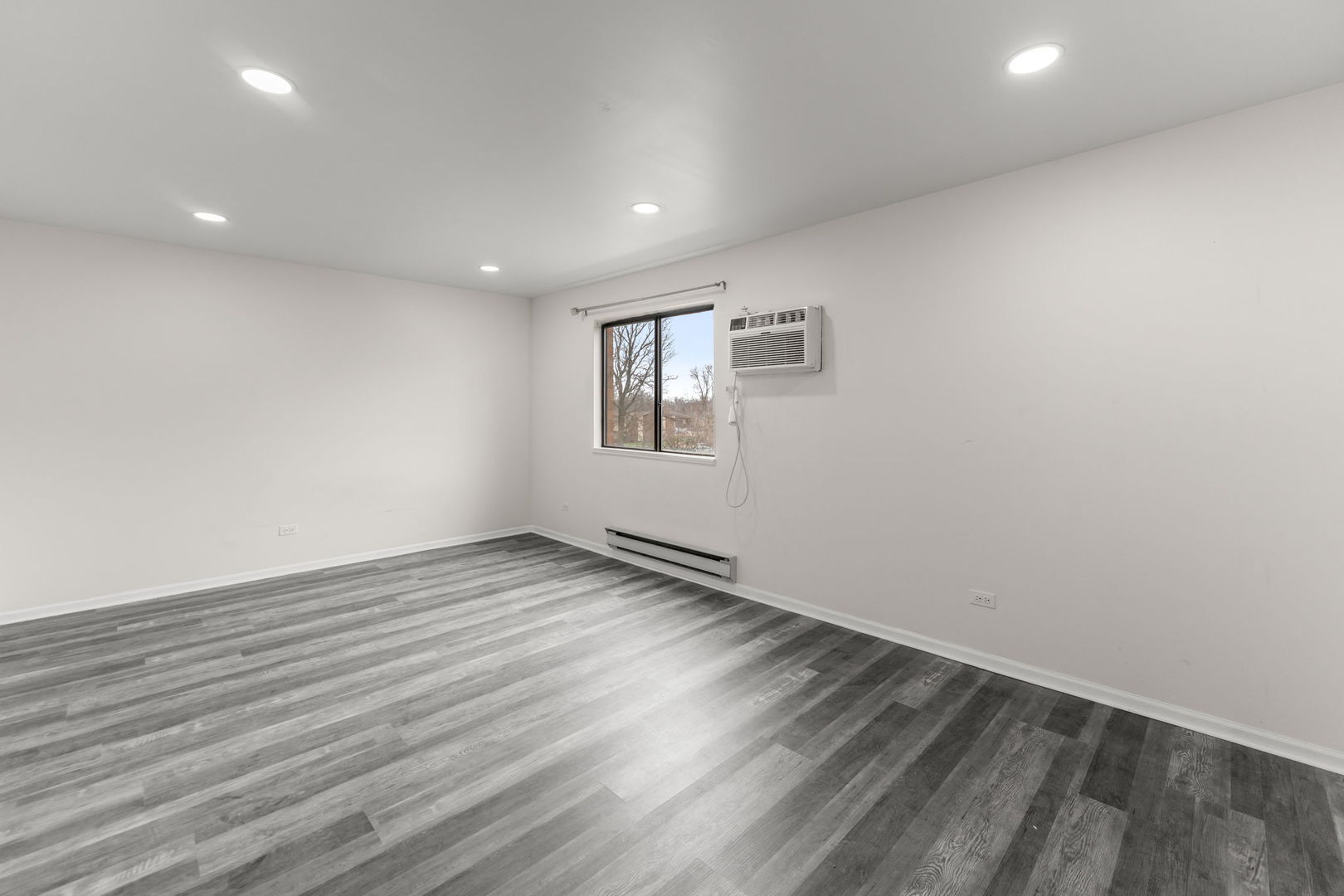 651 N Virginia Road #328, Crystal Lake, IL 60014