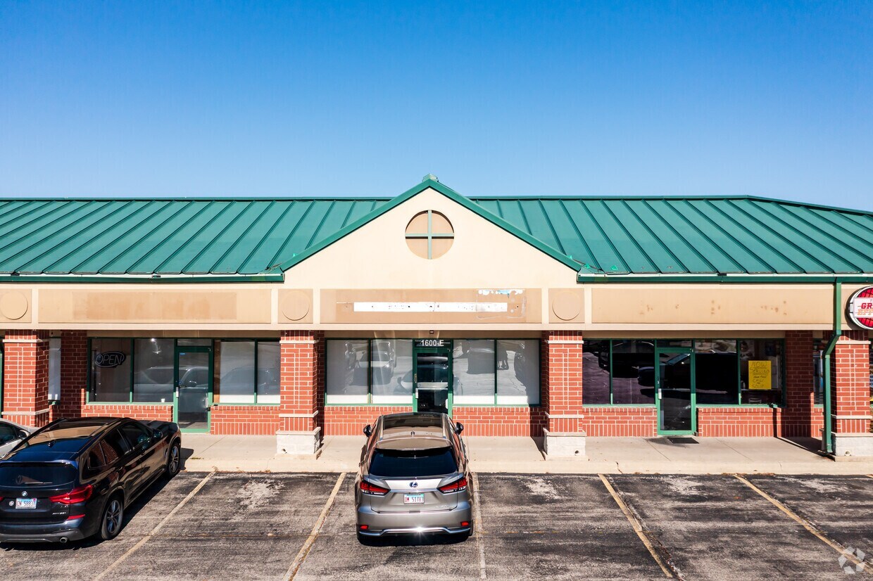 1600 Maple Avenue #D, Lisle, IL 60532