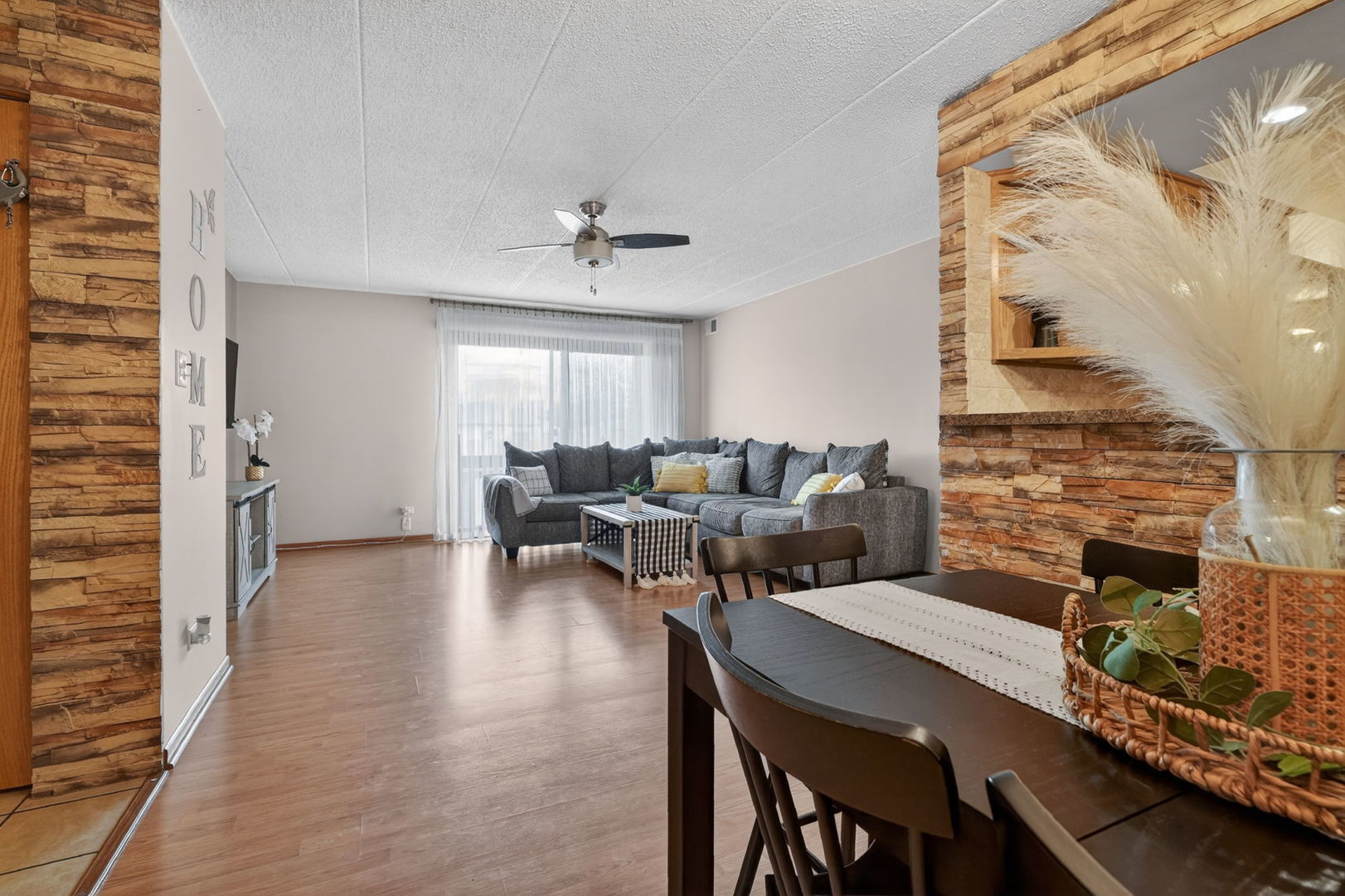 10571 Palos Place #B, Palos Hills, IL 60465