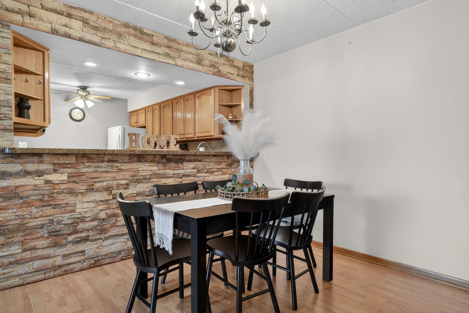 10571 Palos Place #B, Palos Hills, IL 60465