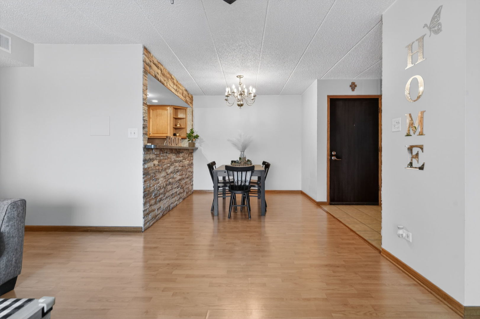 10571 Palos Place #B, Palos Hills, IL 60465