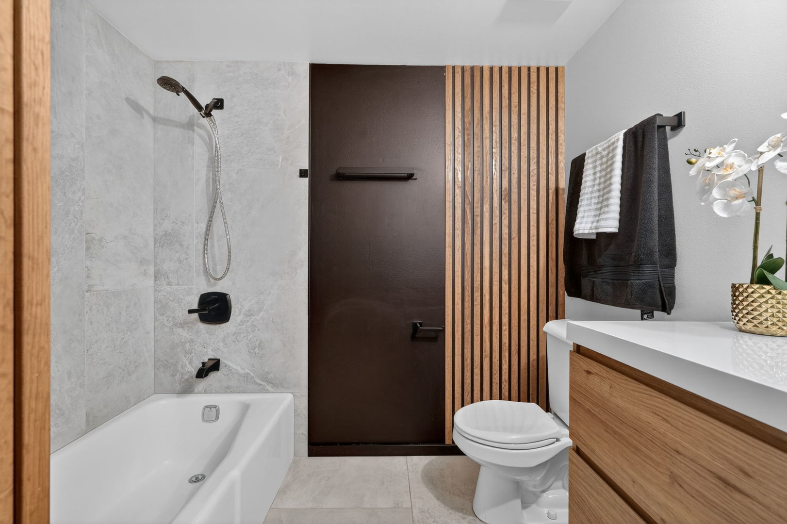 10571 Palos Place #B, Palos Hills, IL 60465