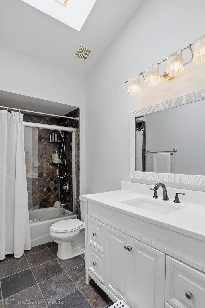 12600 Sheffield Court, Palos Park, IL 60464