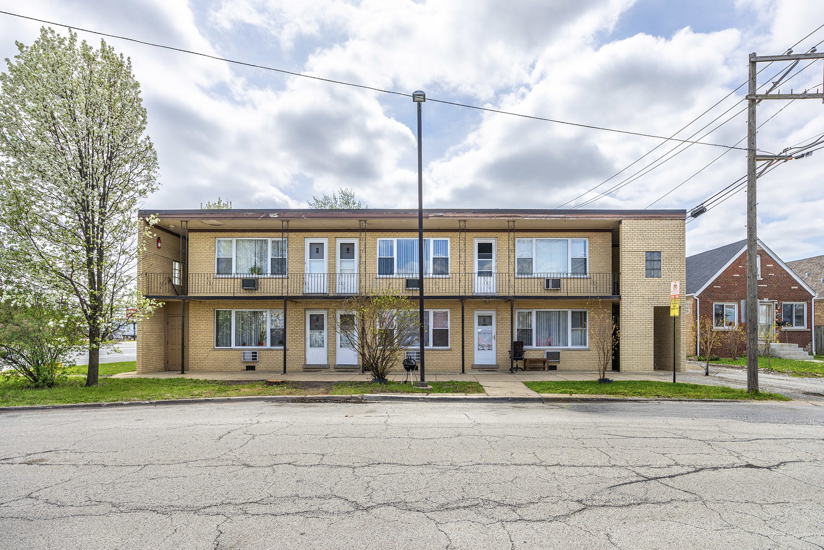 6200 S Harlem Avenue, Summit, IL 60501