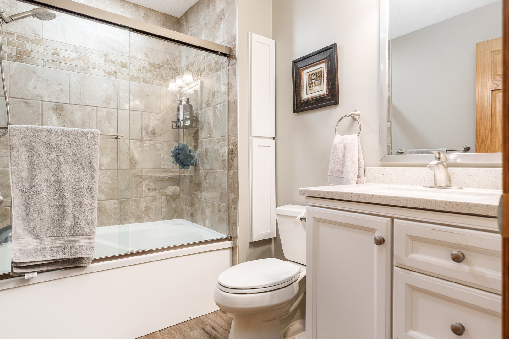 6658 Nestlewood Drive, Roscoe, IL 61073