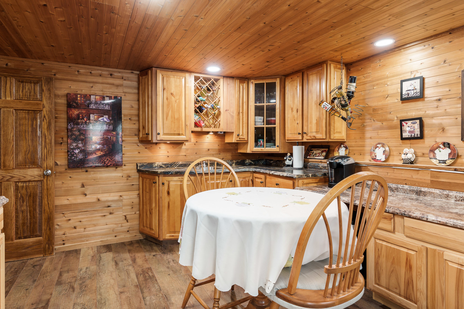 6658 Nestlewood Drive, Roscoe, IL 61073