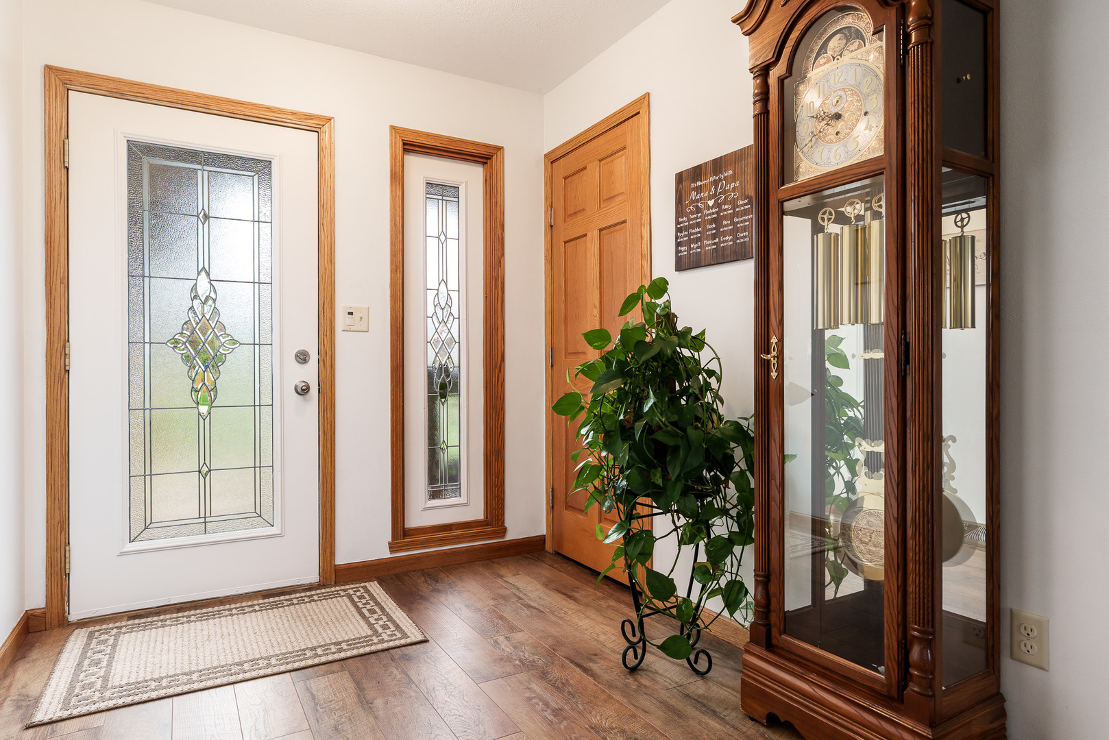 6658 Nestlewood Drive, Roscoe, IL 61073