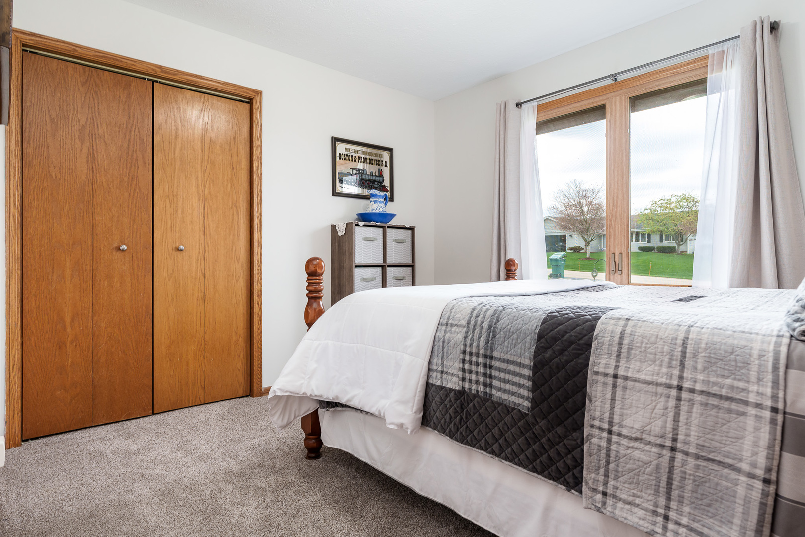 6658 Nestlewood Drive, Roscoe, IL 61073