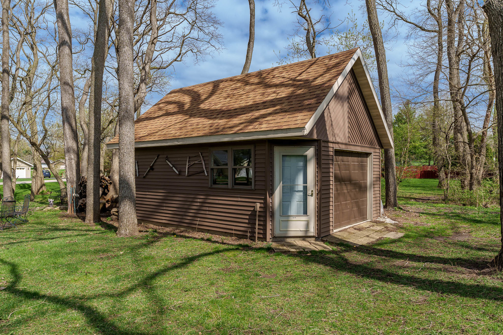 6658 Nestlewood Drive, Roscoe, IL 61073