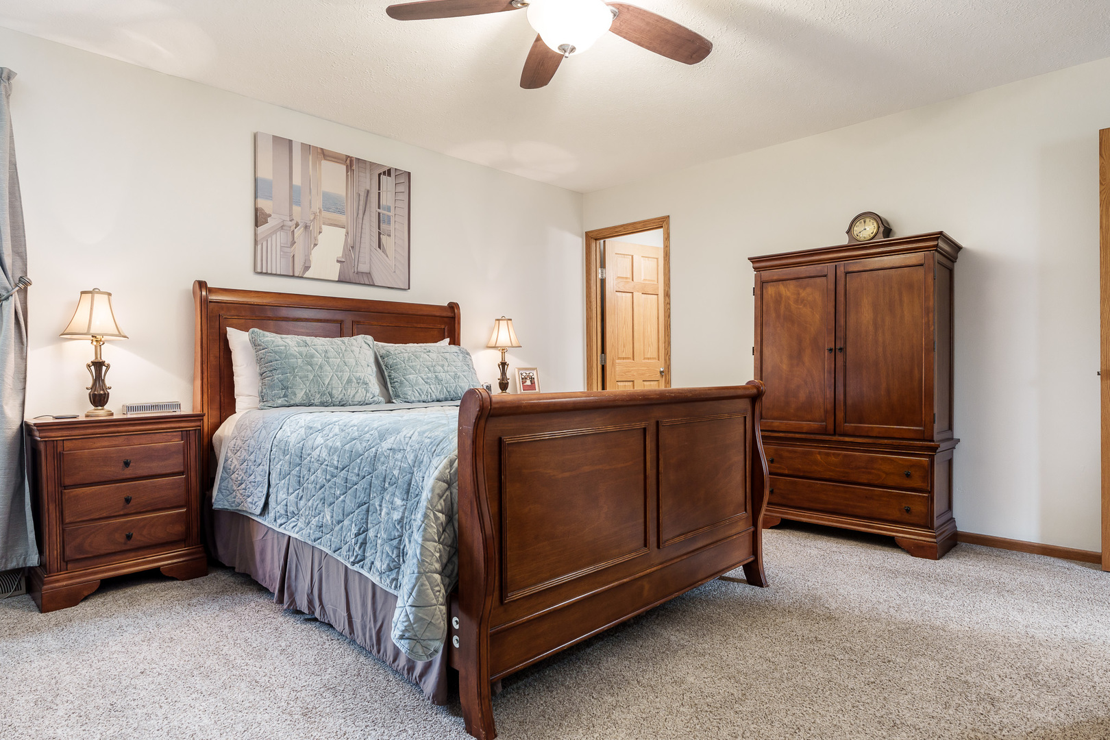 6658 Nestlewood Drive, Roscoe, IL 61073