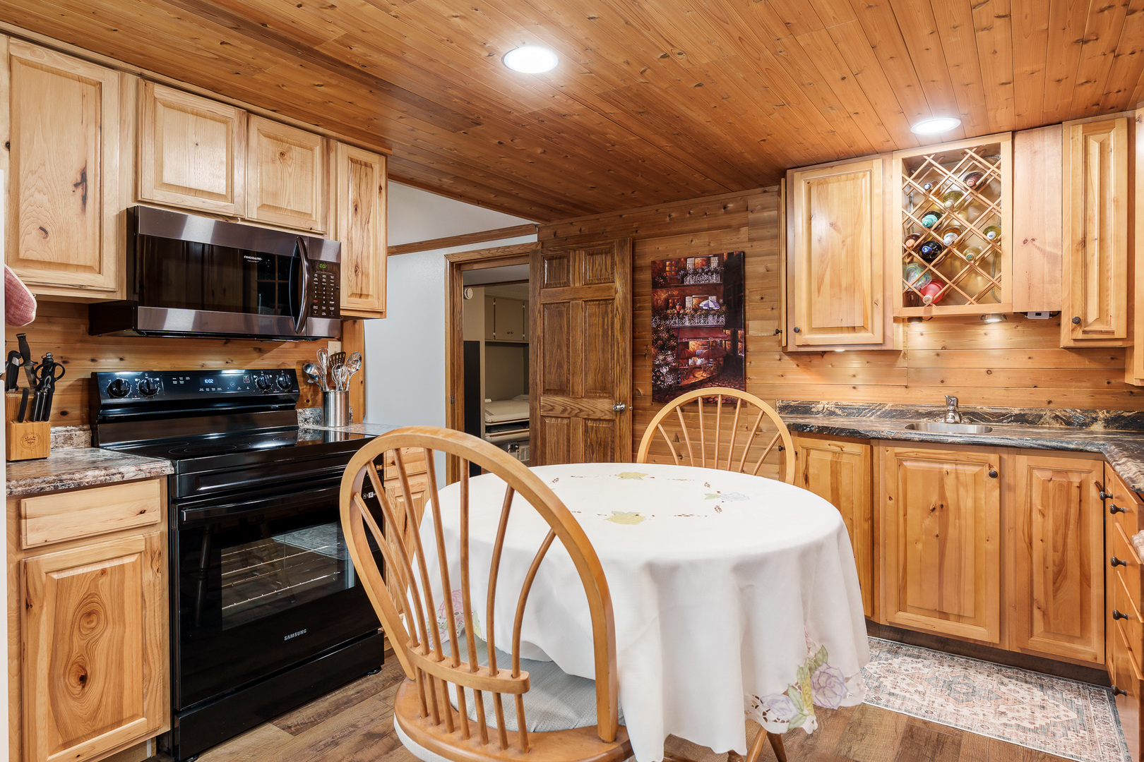 6658 Nestlewood Drive, Roscoe, IL 61073