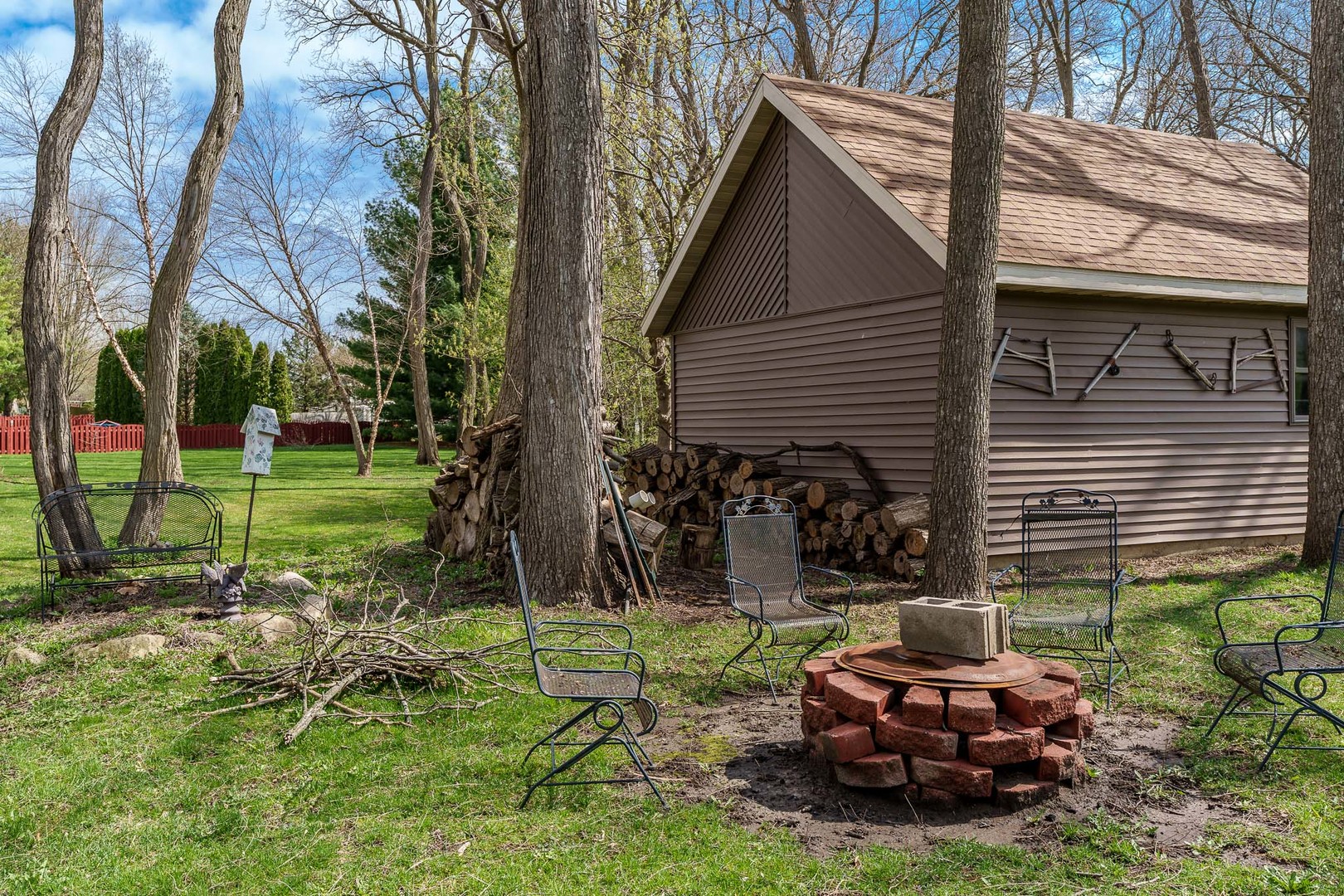 6658 Nestlewood Drive, Roscoe, IL 61073