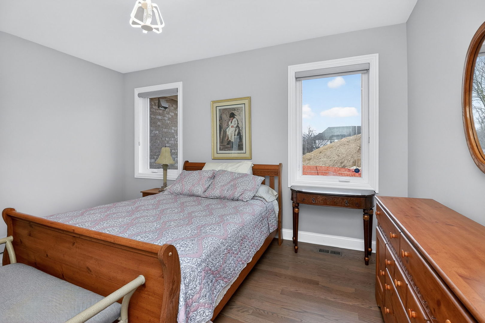 669 E Byron Avenue, Addison, IL 60101