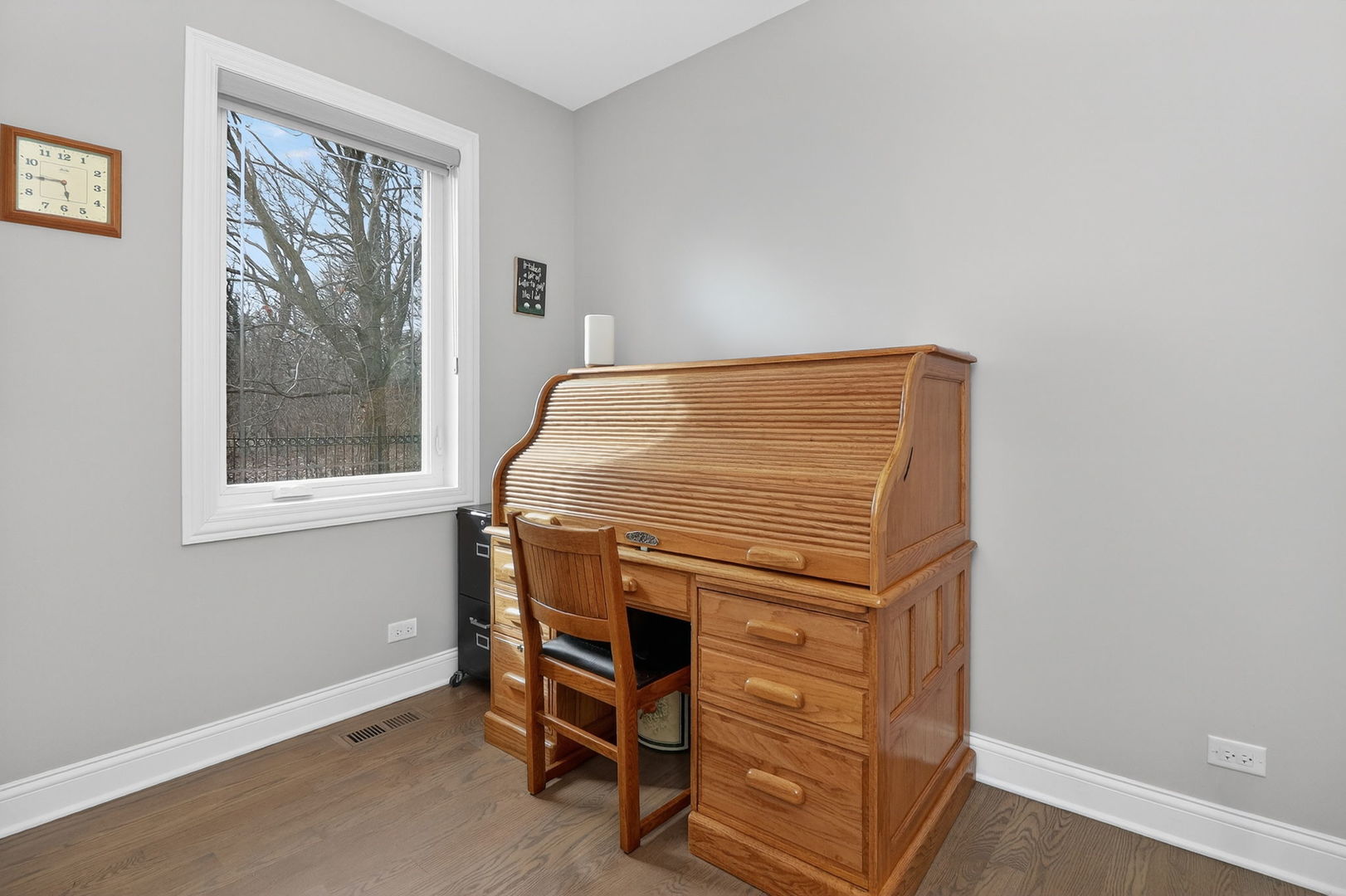 669 E Byron Avenue, Addison, IL 60101